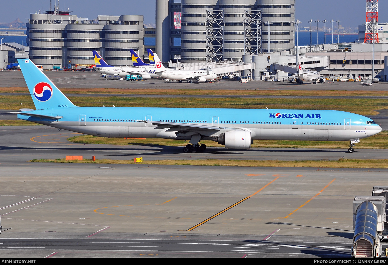 Aircraft Photo of HL7573 | Boeing 777-3B5 | Korean Air | AirHistory.net #415465