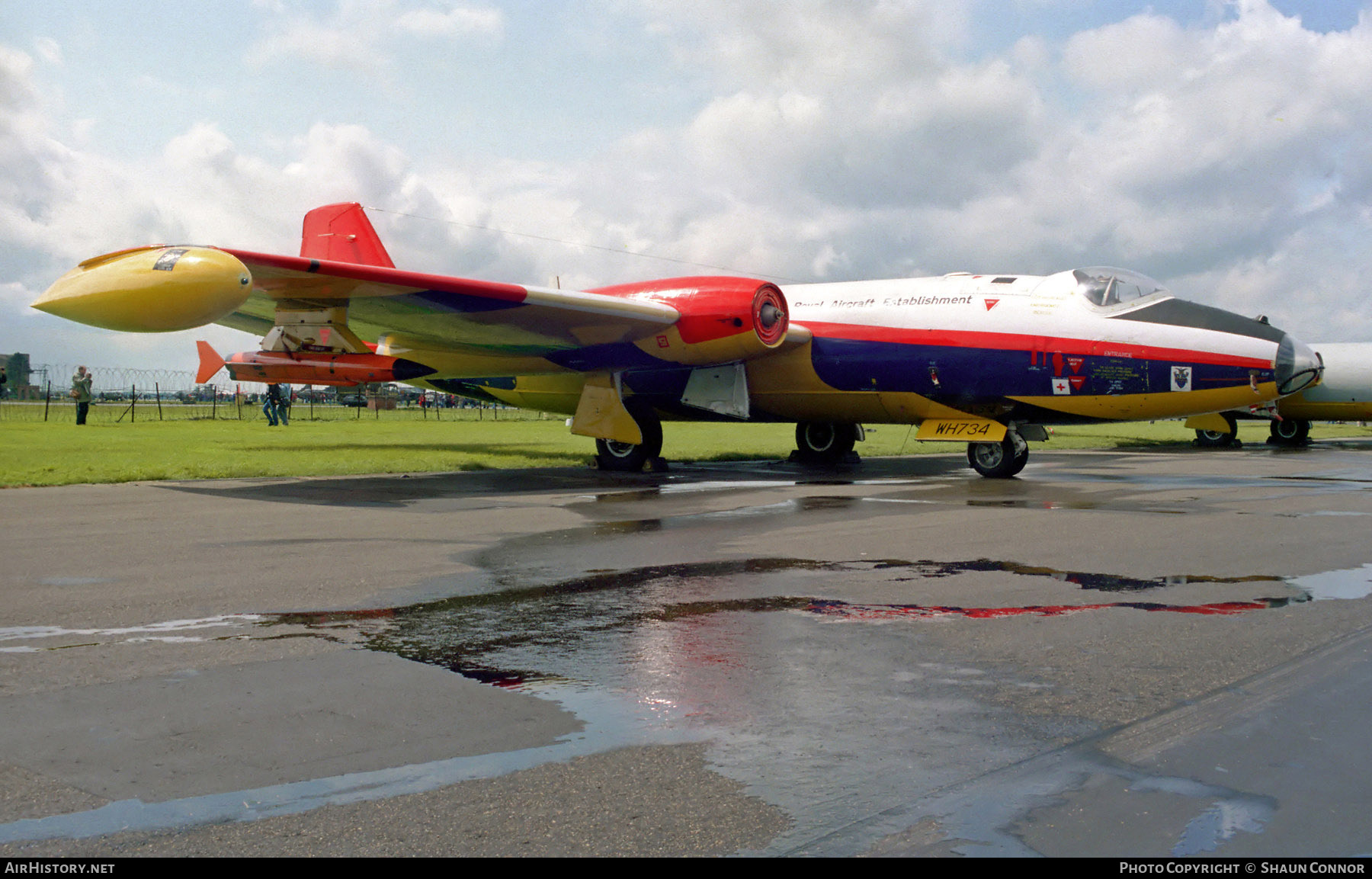 Aircraft Photo of WH734 | English Electric Canberra B(TT)2 | UK - Air Force | AirHistory.net #415487