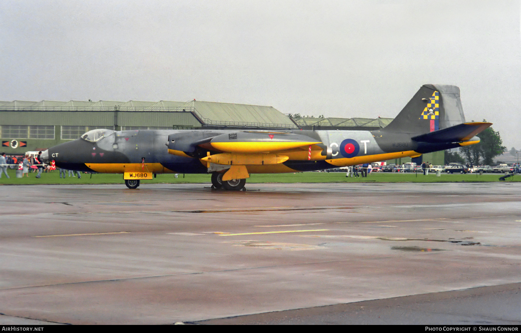 Aircraft Photo of WJ680 | English Electric Canberra TT18 | UK - Air Force | AirHistory.net #415488