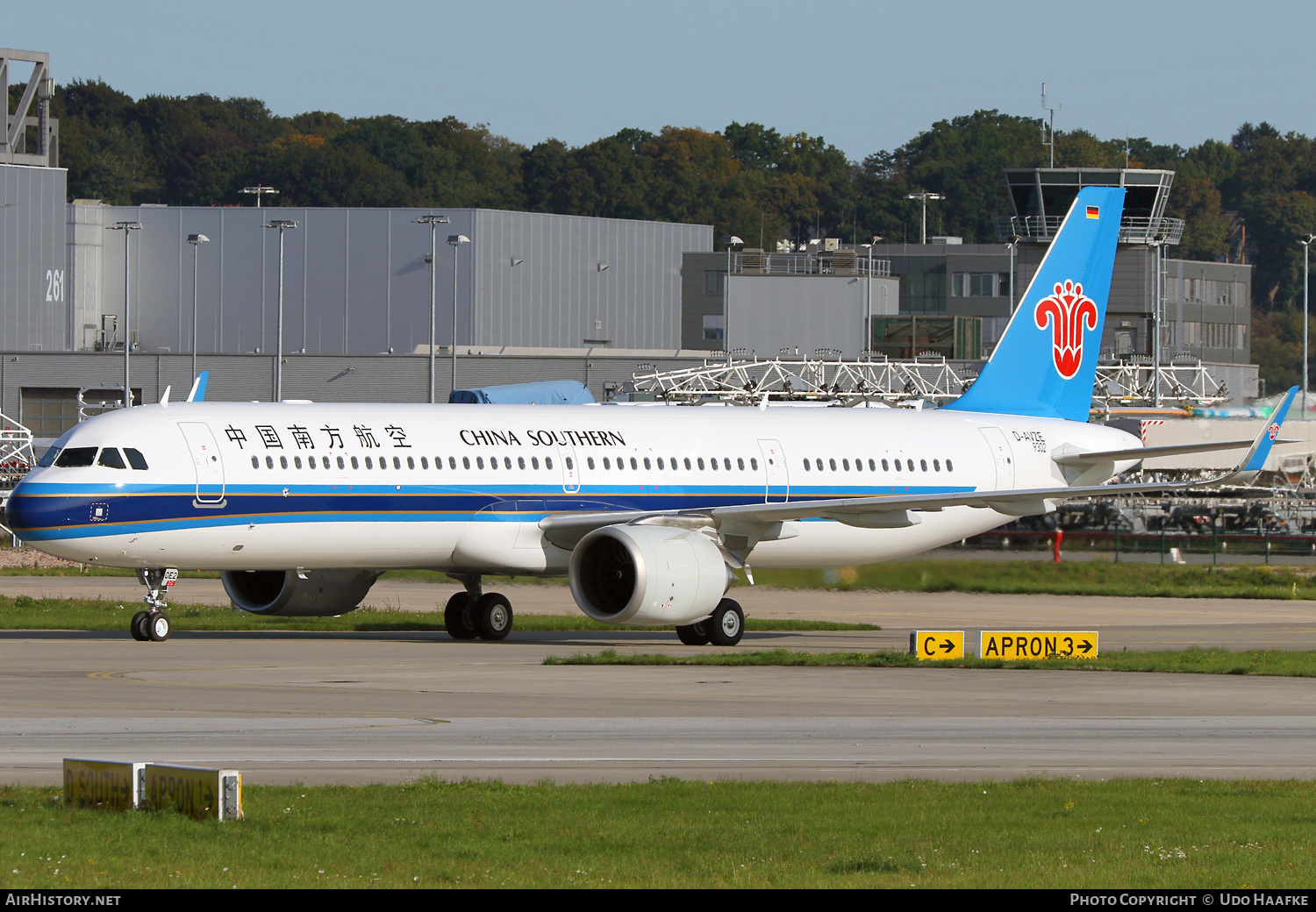 Aircraft Photo of D-AVZE / B-30E2 | Airbus A321-253NX | China Southern Airlines | AirHistory.net #415505
