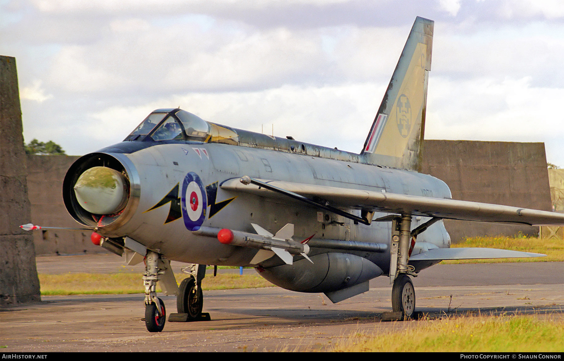 Aircraft Photo of XR713 | English Electric Lightning F3 | UK - Air Force | AirHistory.net #415507