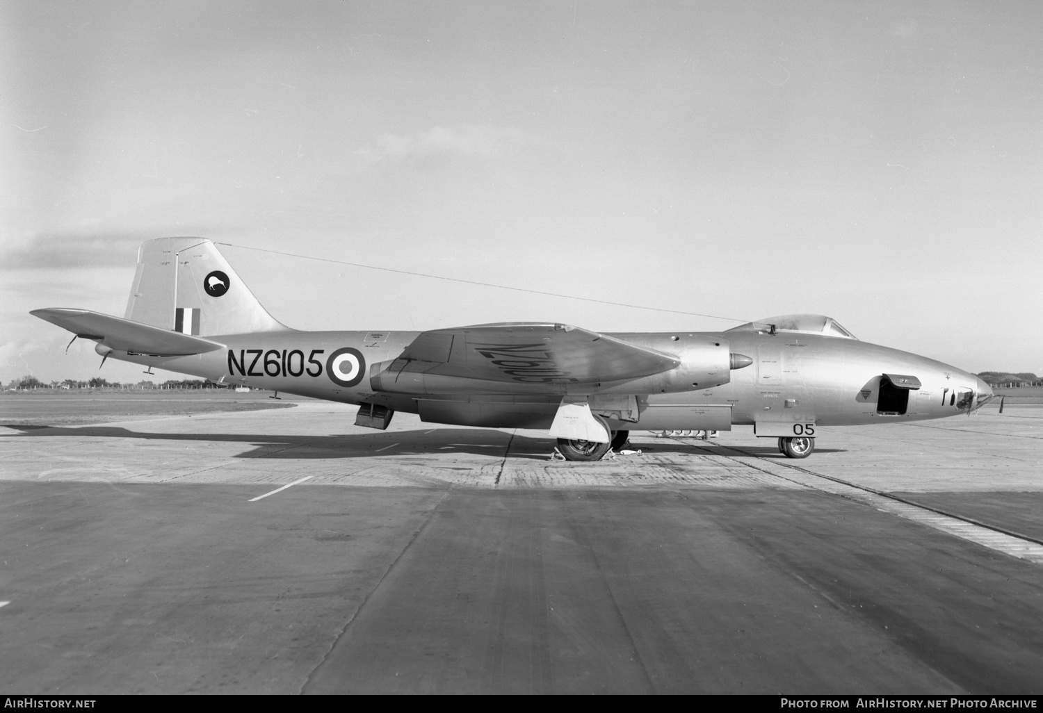 Aircraft Photo of NZ6105 | English Electric Canberra B(I) Mk12 | New Zealand - Air Force | AirHistory.net #415587