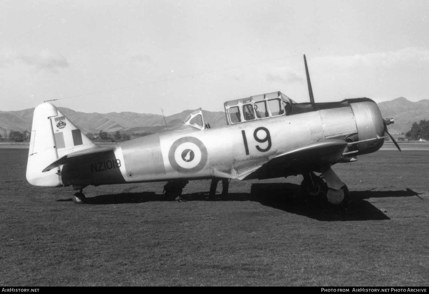 Aircraft Photo of NZ1019 | North American AT-6C Harvard IIA | New Zealand - Air Force | AirHistory.net #415593