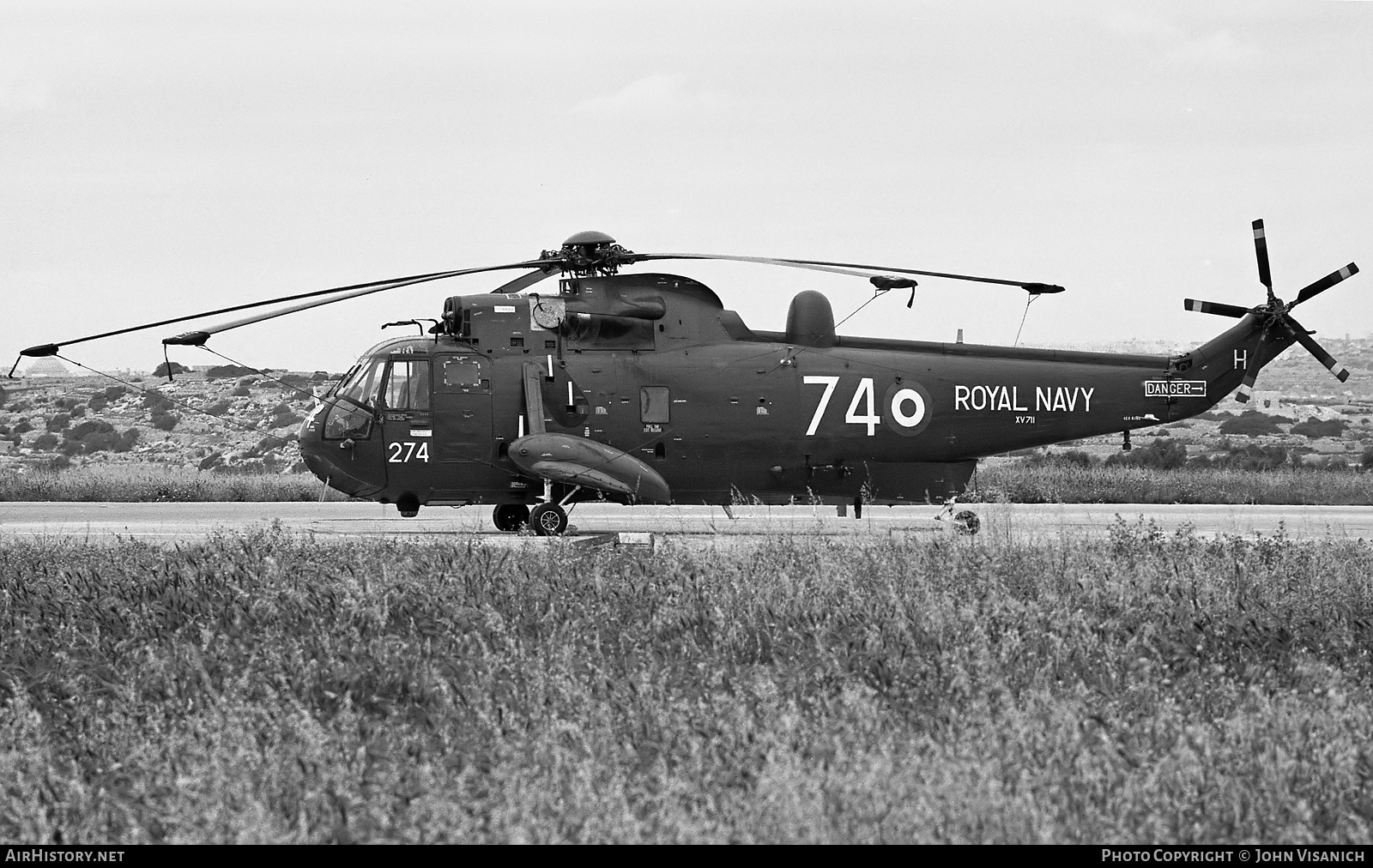 Aircraft Photo of XV711 | Westland WS-61 Sea King HAS1 | UK - Navy | AirHistory.net #415618