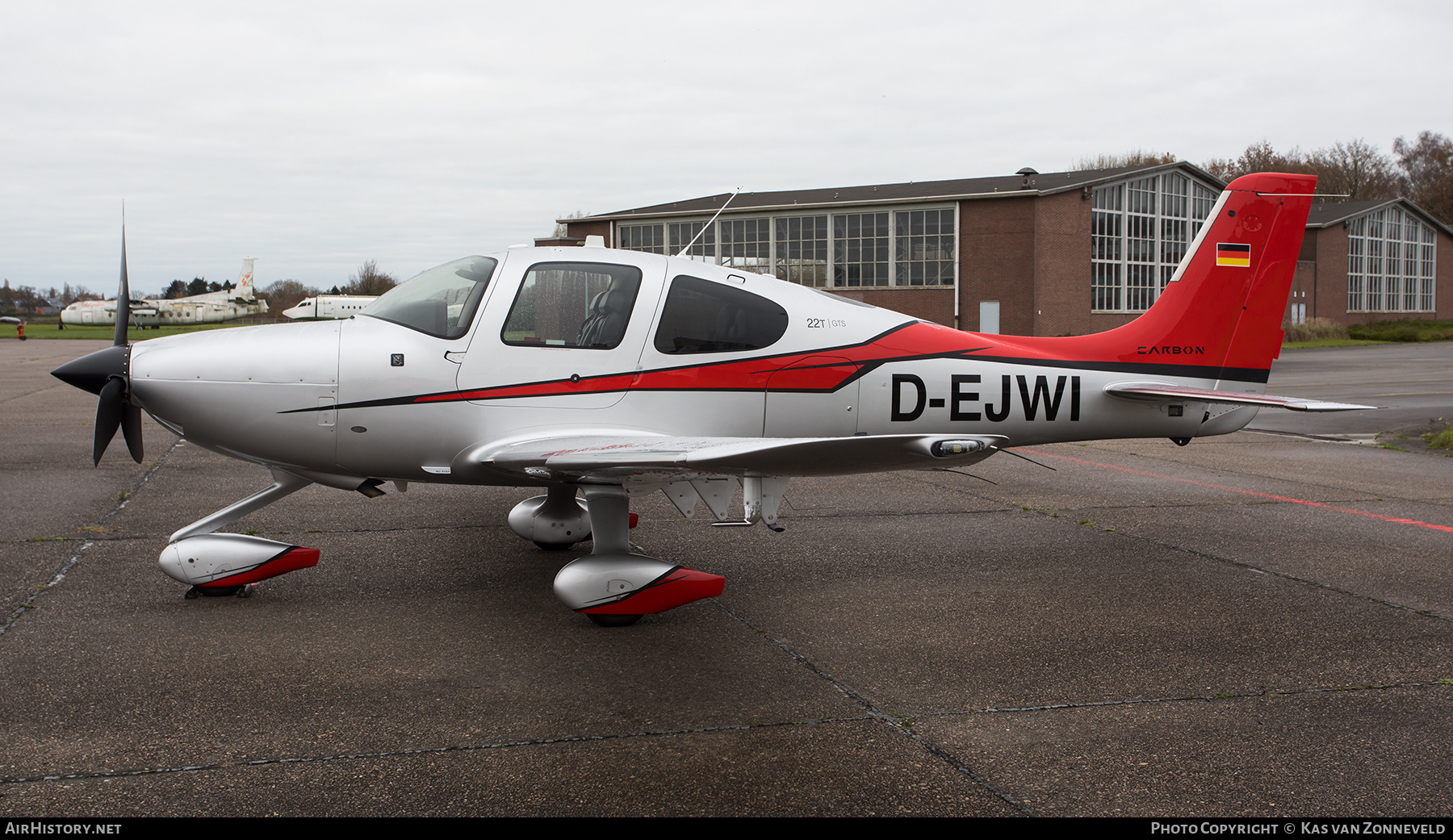Aircraft Photo of D-EJWI | Cirrus SR-22T G5-GTS Carbon | AirHistory.net #415652