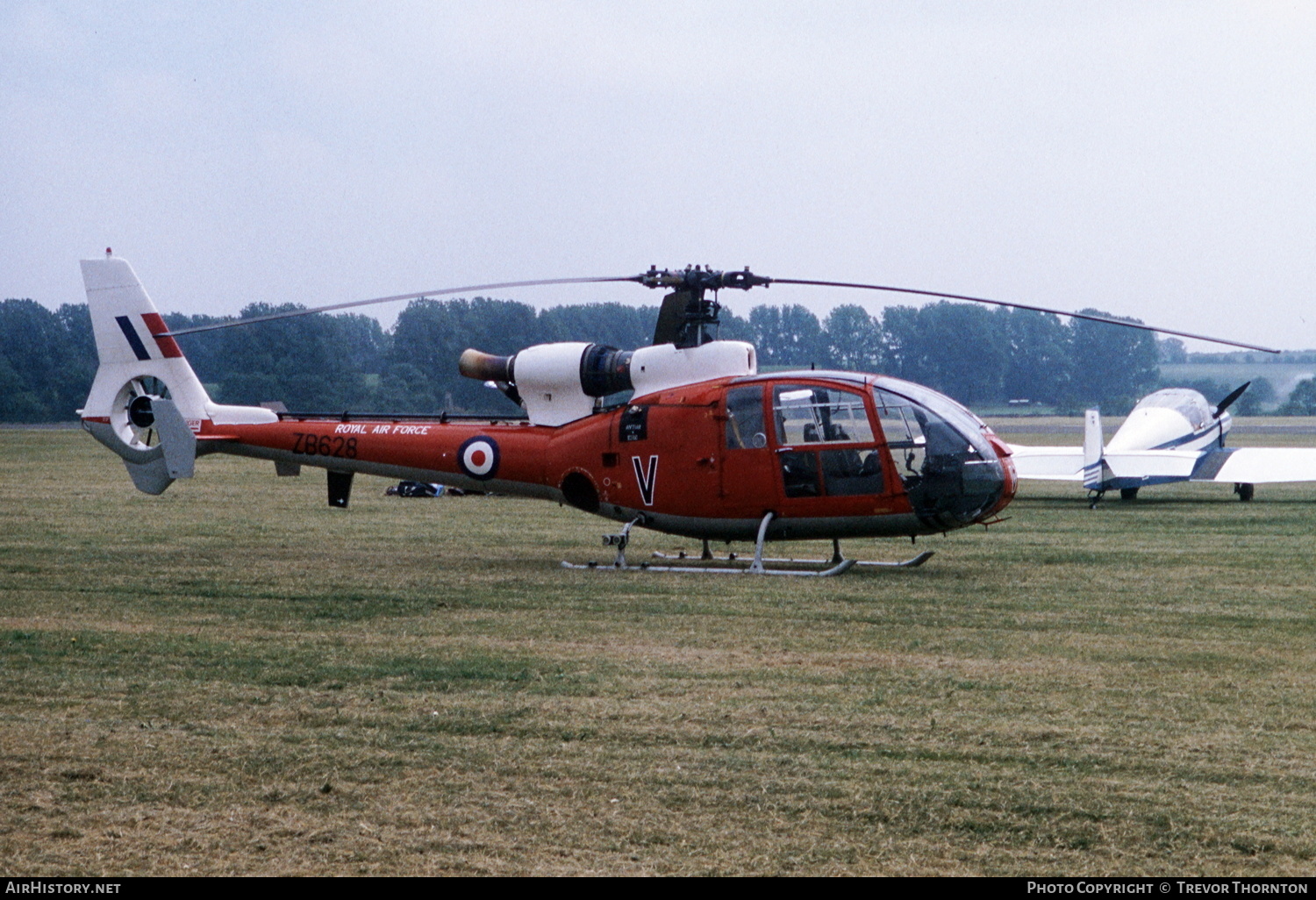 Aircraft Photo of ZB628 | Aerospatiale SA-341D Gazelle HT3 | UK - Air Force | AirHistory.net #415687