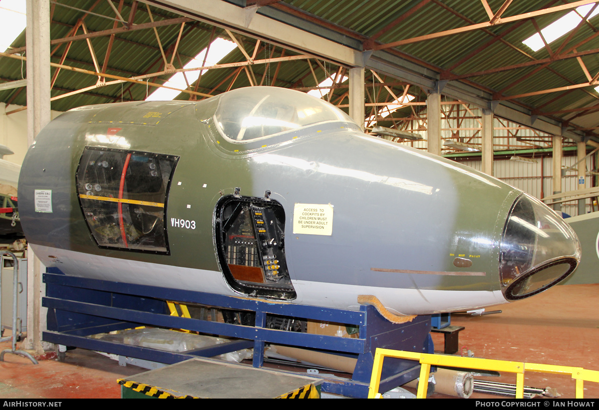 Aircraft Photo of WH903 | English Electric Canberra B2 | UK - Air Force | AirHistory.net #415792