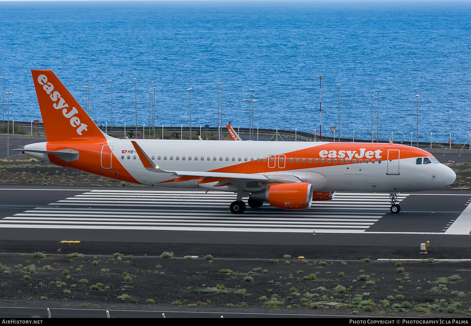 Aircraft Photo of HB-JXL | Airbus A320-214 | EasyJet | AirHistory.net #415830