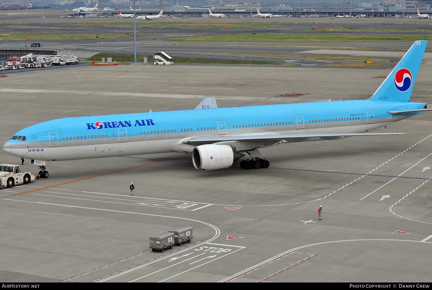 Aircraft Photo of HL7573 | Boeing 777-3B5 | Korean Air | AirHistory.net #415869