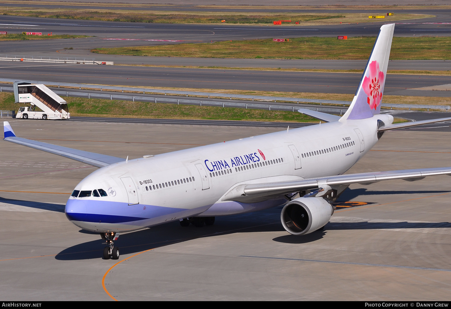 Aircraft Photo of B-18303 | Airbus A330-302E | China Airlines | AirHistory.net #415875