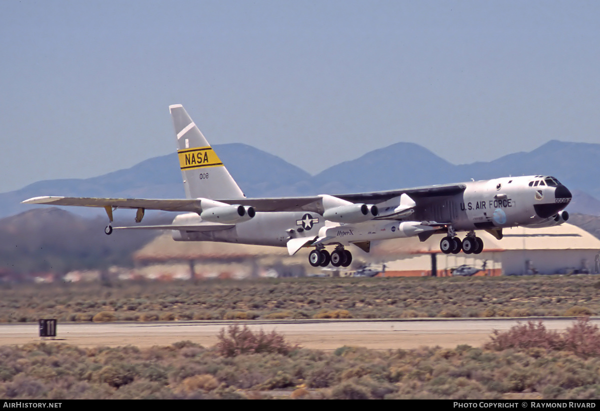 Aircraft Photo of 52-008 / NASA 008 / 008 | Boeing NB-52B Stratofortress | USA - Air Force | AirHistory.net #415917