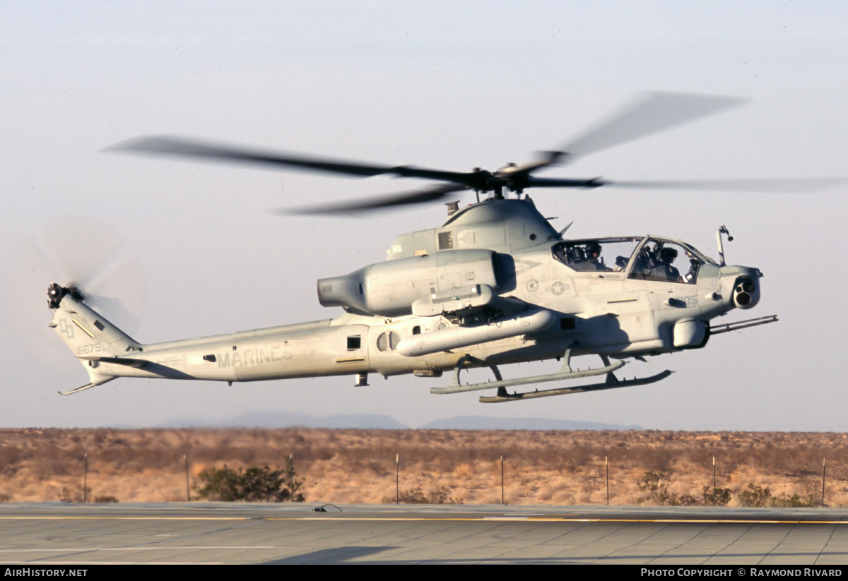 Aircraft Photo of 166759 | Bell AH-1Z Viper (449) | USA - Marines | AirHistory.net #415921