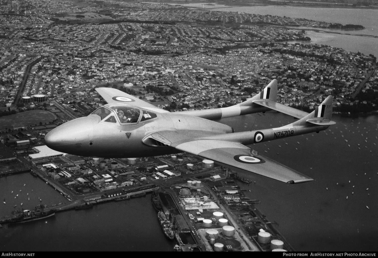 Aircraft Photo of NZ5708 | De Havilland D.H. 115 Vampire T11 | New Zealand - Air Force | AirHistory.net #415949