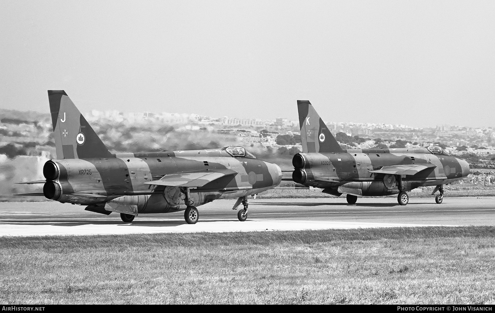 Aircraft Photo of XR725 | English Electric Lightning F6 | UK - Air Force | AirHistory.net #415965