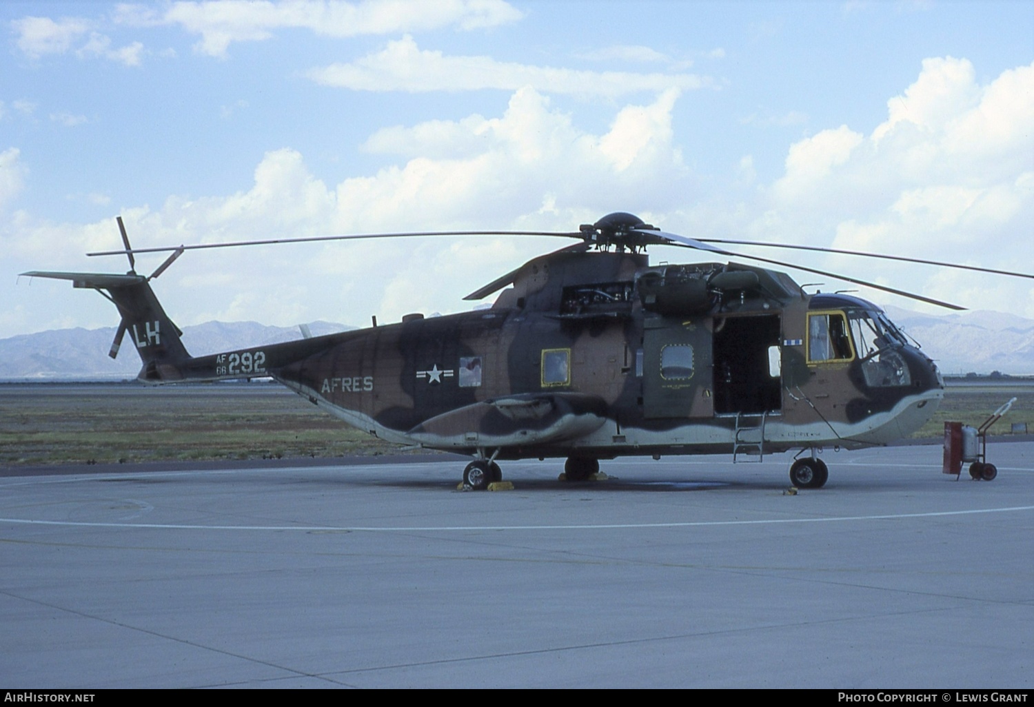 Aircraft Photo of 66-13292 / AF66-292 | Sikorsky CH-3E (S-61R) | USA - Air Force | AirHistory.net #415992