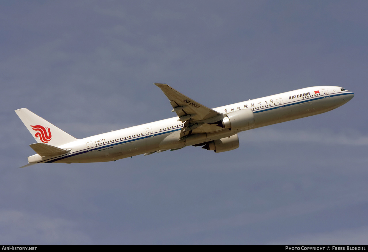 Aircraft Photo of B-2043 | Boeing 777-39L/ER | Air China | AirHistory.net #416022