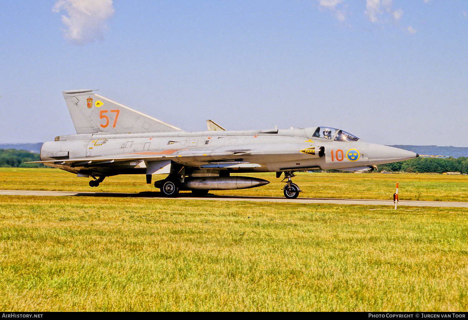 Aircraft Photo of 35570 | Saab J35J Draken | Sweden - Air Force | AirHistory.net #416053