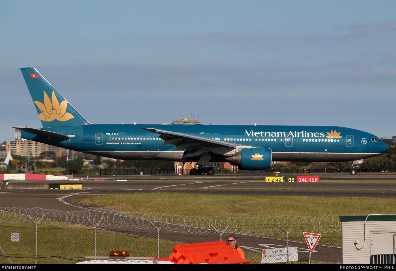 Aircraft Photo of VN-A145 | Boeing 777-26K/ER | Vietnam Airlines | AirHistory.net #416243