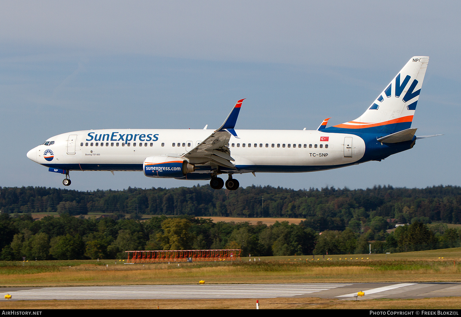 Aircraft Photo of TC-SNP | Boeing 737-8HC | SunExpress | AirHistory.net #416298
