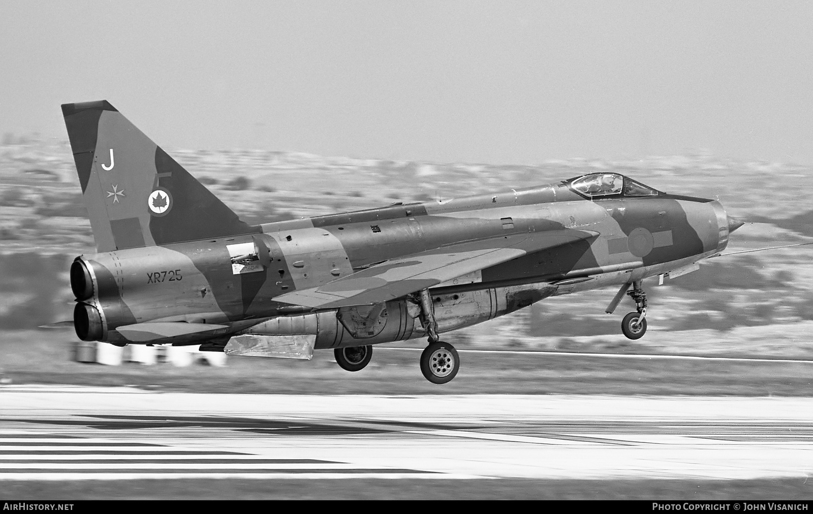 Aircraft Photo of XR725 | English Electric Lightning F6 | UK - Air Force | AirHistory.net #416360