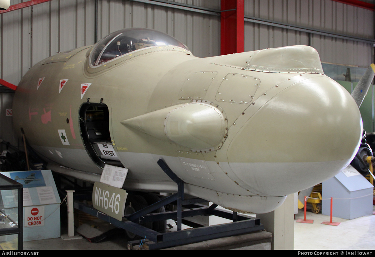 Aircraft Photo of WH646 | English Electric Canberra T17 | UK - Air Force | AirHistory.net #416464