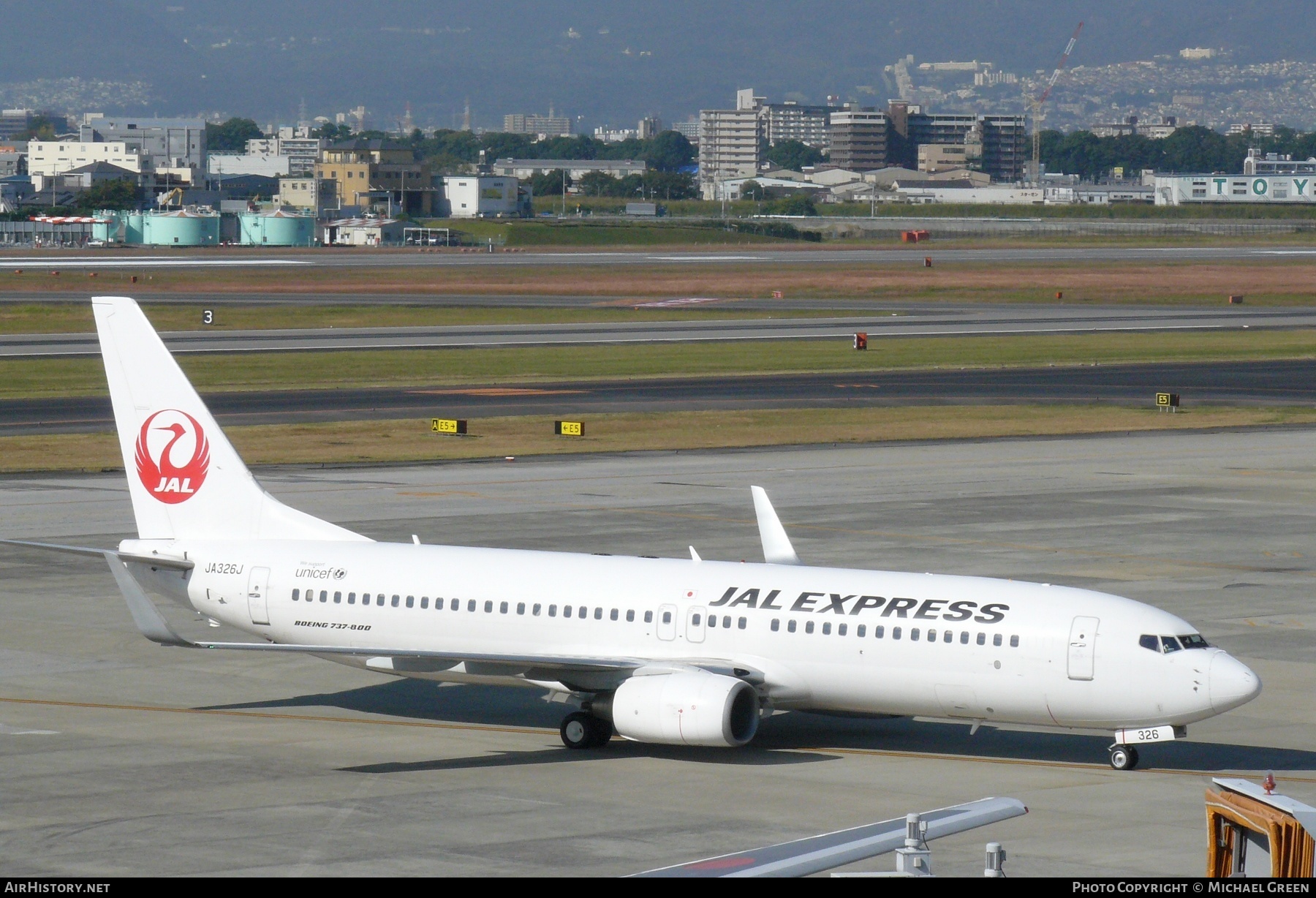 Aircraft Photo of JA326J | Boeing 737-846 | JAL Express - JAL | AirHistory.net #416573