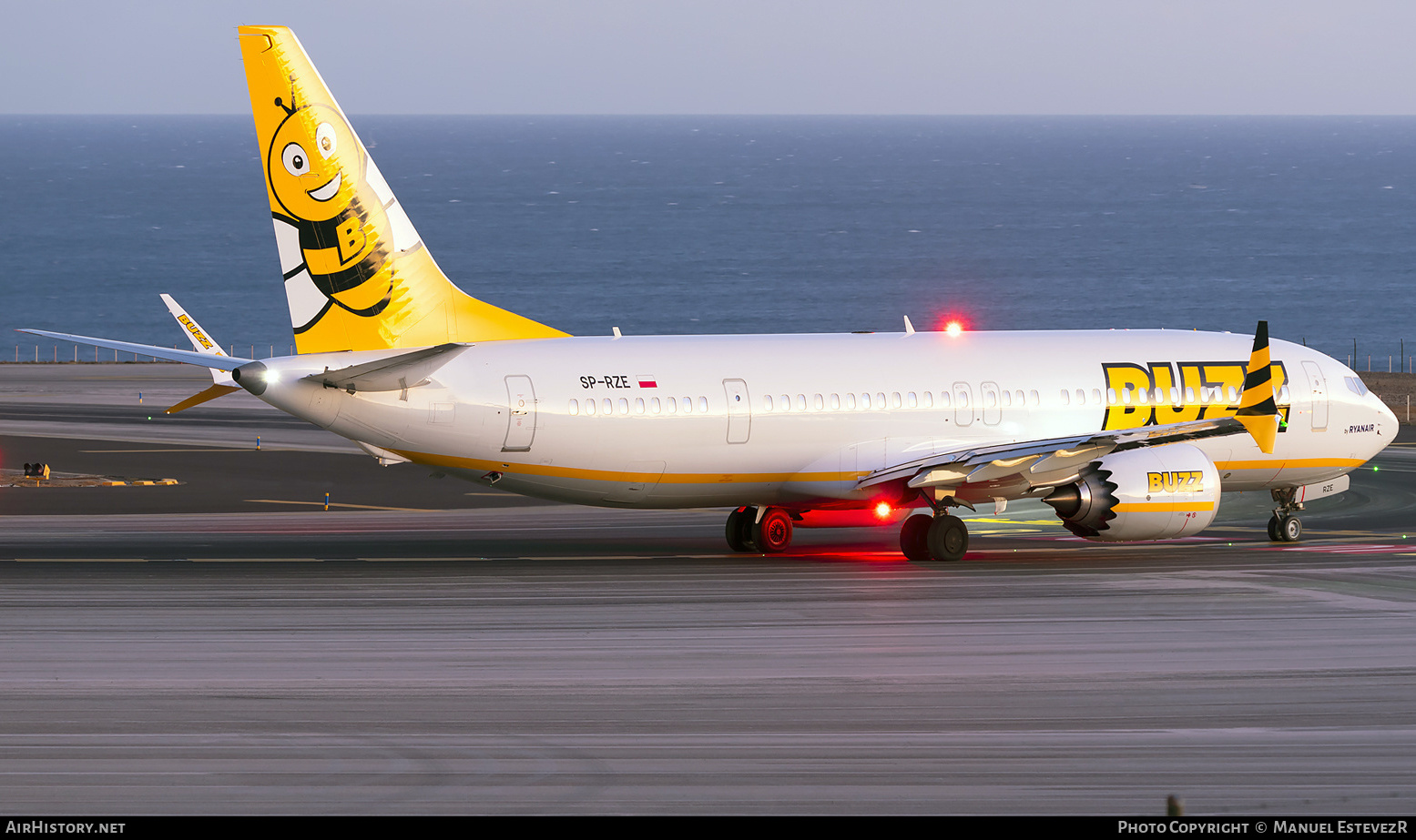 Aircraft Photo of SP-RZE | Boeing 737-8200 Max 200 | Buzz | AirHistory.net #416585