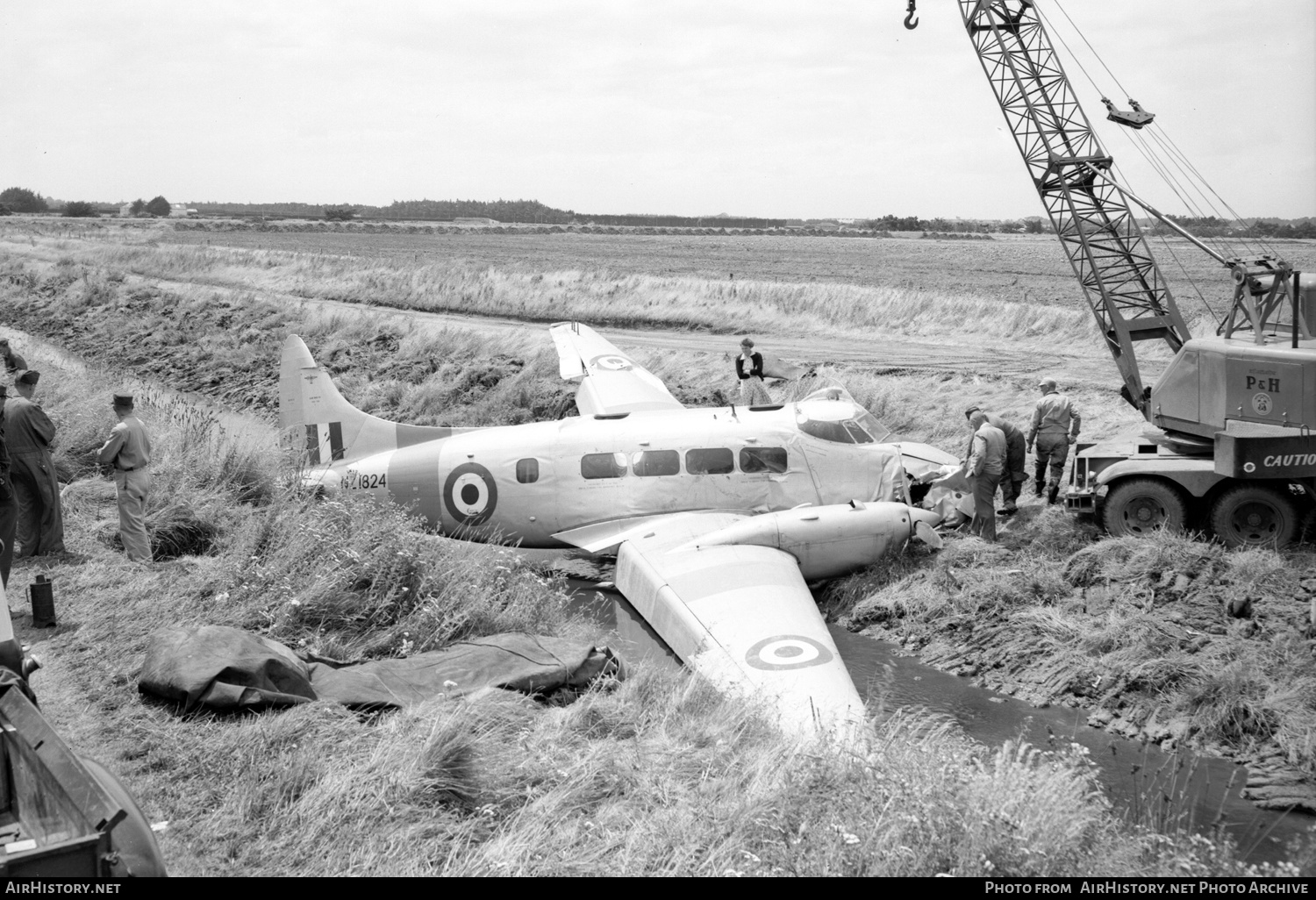 Aircraft Photo of NZ1824 | De Havilland D.H. 104 Devon C1 | New Zealand - Air Force | AirHistory.net #416620