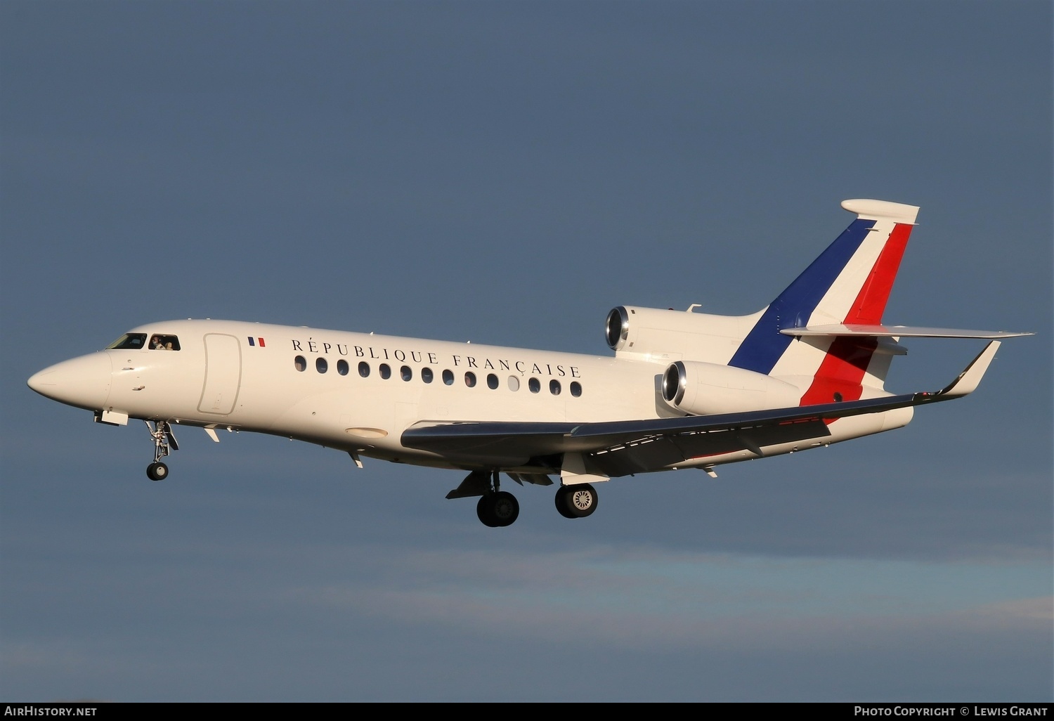 Aircraft Photo of 86 | Dassault Falcon 7X | France - Air Force | AirHistory.net #416669
