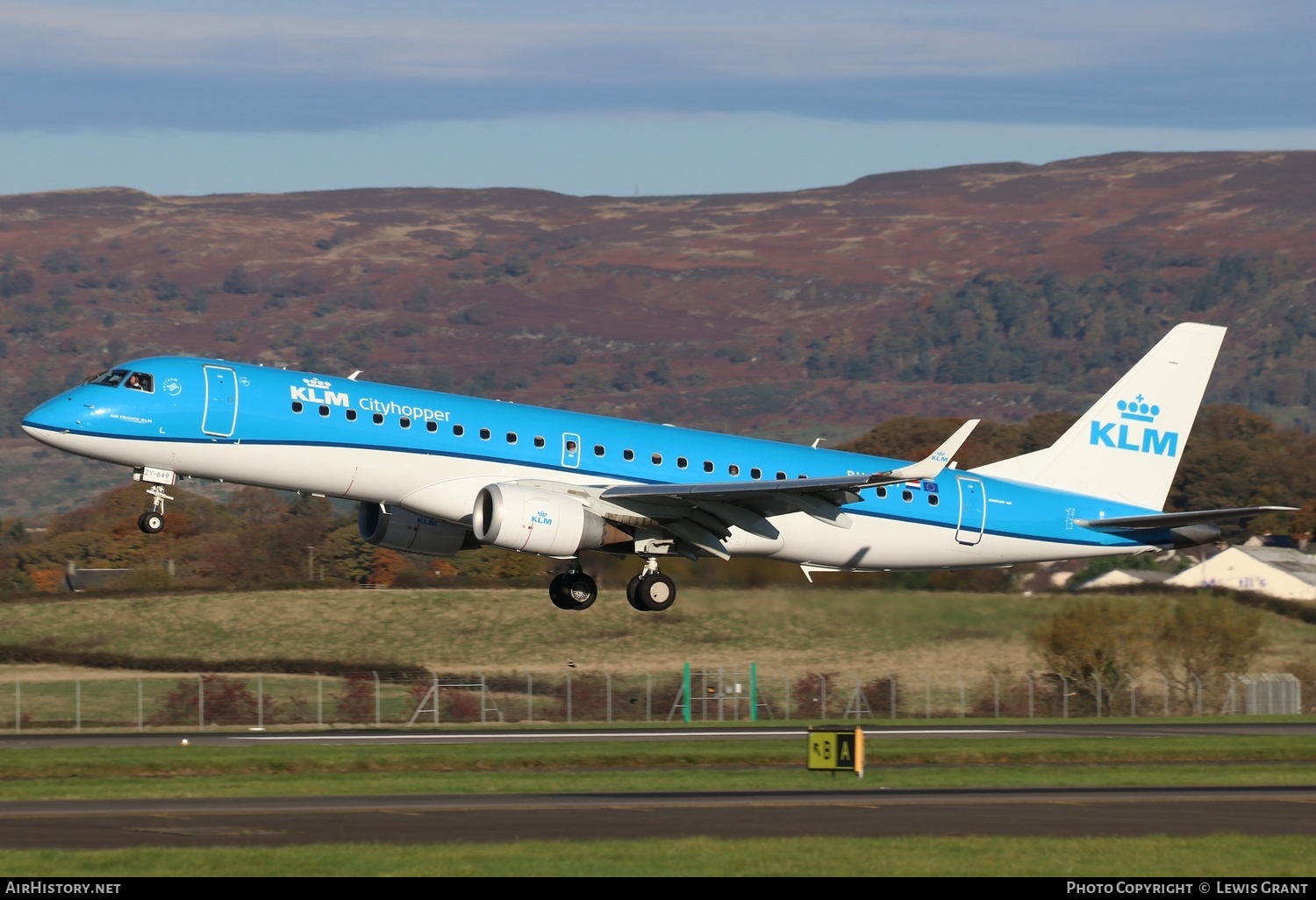 Aircraft Photo of PH-EZY | Embraer 190STD (ERJ-190-100STD) | KLM Cityhopper | AirHistory.net #416673