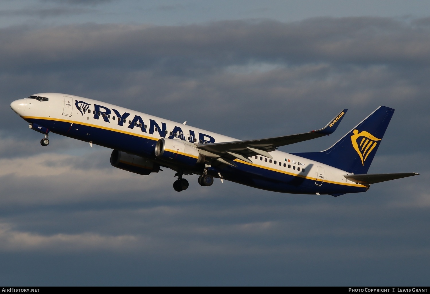 Aircraft Photo of EI-DHC | Boeing 737-8AS | Ryanair | AirHistory.net #416689