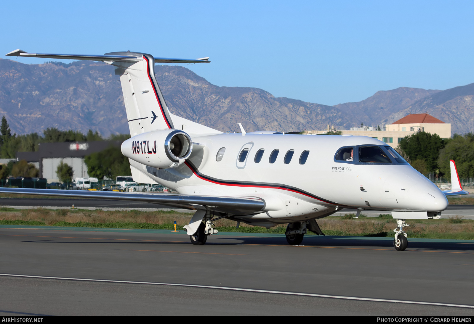 Aircraft Photo of N917LJ | Embraer EMB-505 Phenom 300E | AirHistory.net #416728