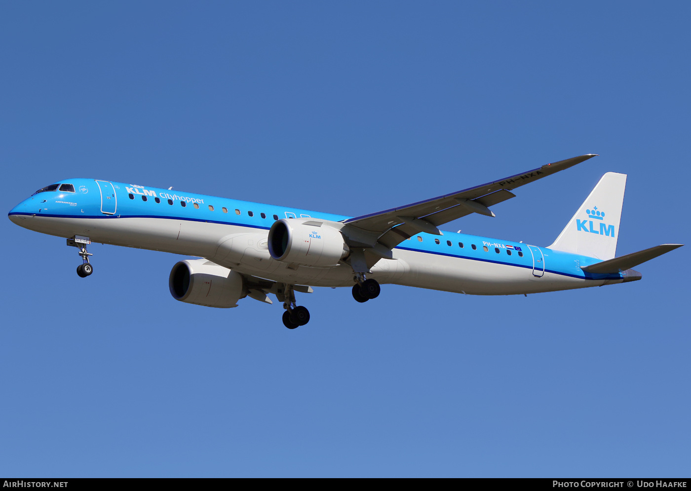 Aircraft Photo of PH-NXA | Embraer 195-E2 (ERJ-190-400) | KLM Cityhopper | AirHistory.net #416744