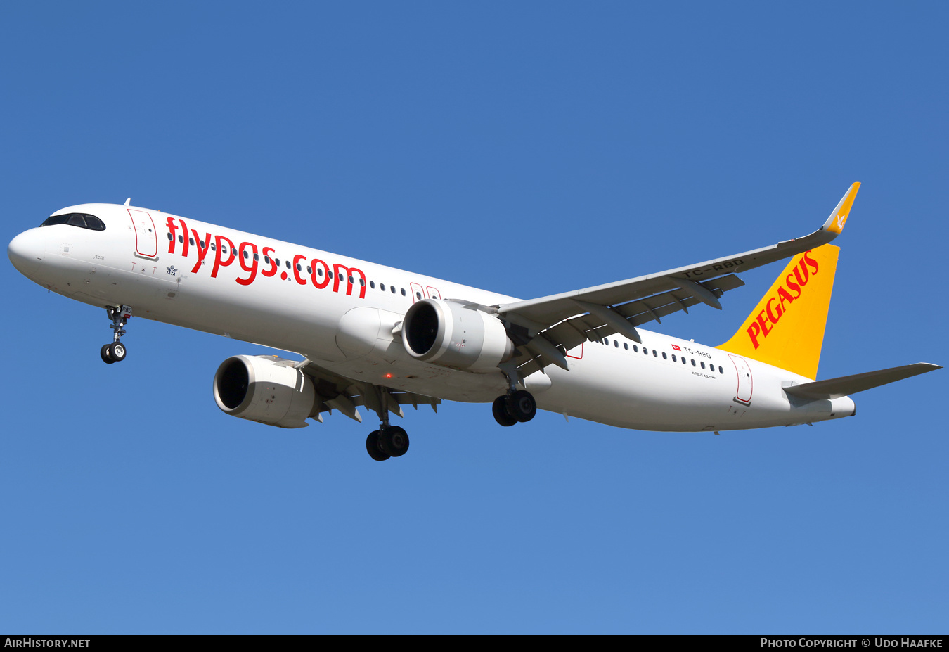 Aircraft Photo of TC-RBG | Airbus A321-251NX | Pegasus Airlines | AirHistory.net #416746