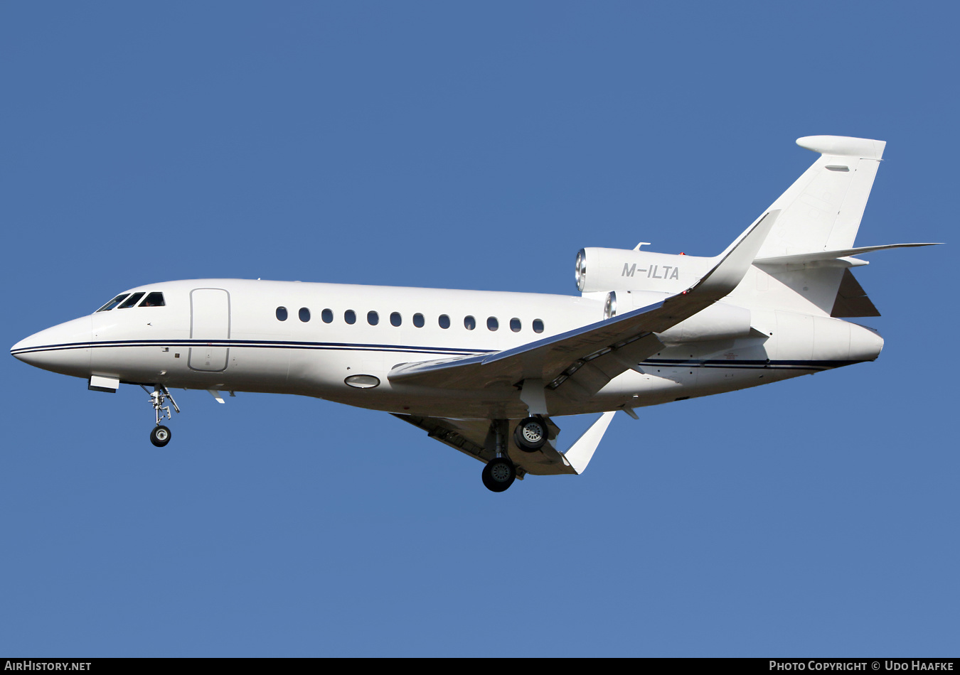 Aircraft Photo of M-ILTA | Dassault Falcon 900LX | AirHistory.net #416835