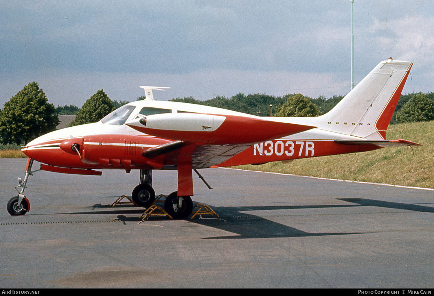 Aircraft Photo of N3037R | Cessna 320A Skyknight | AirHistory.net #416933