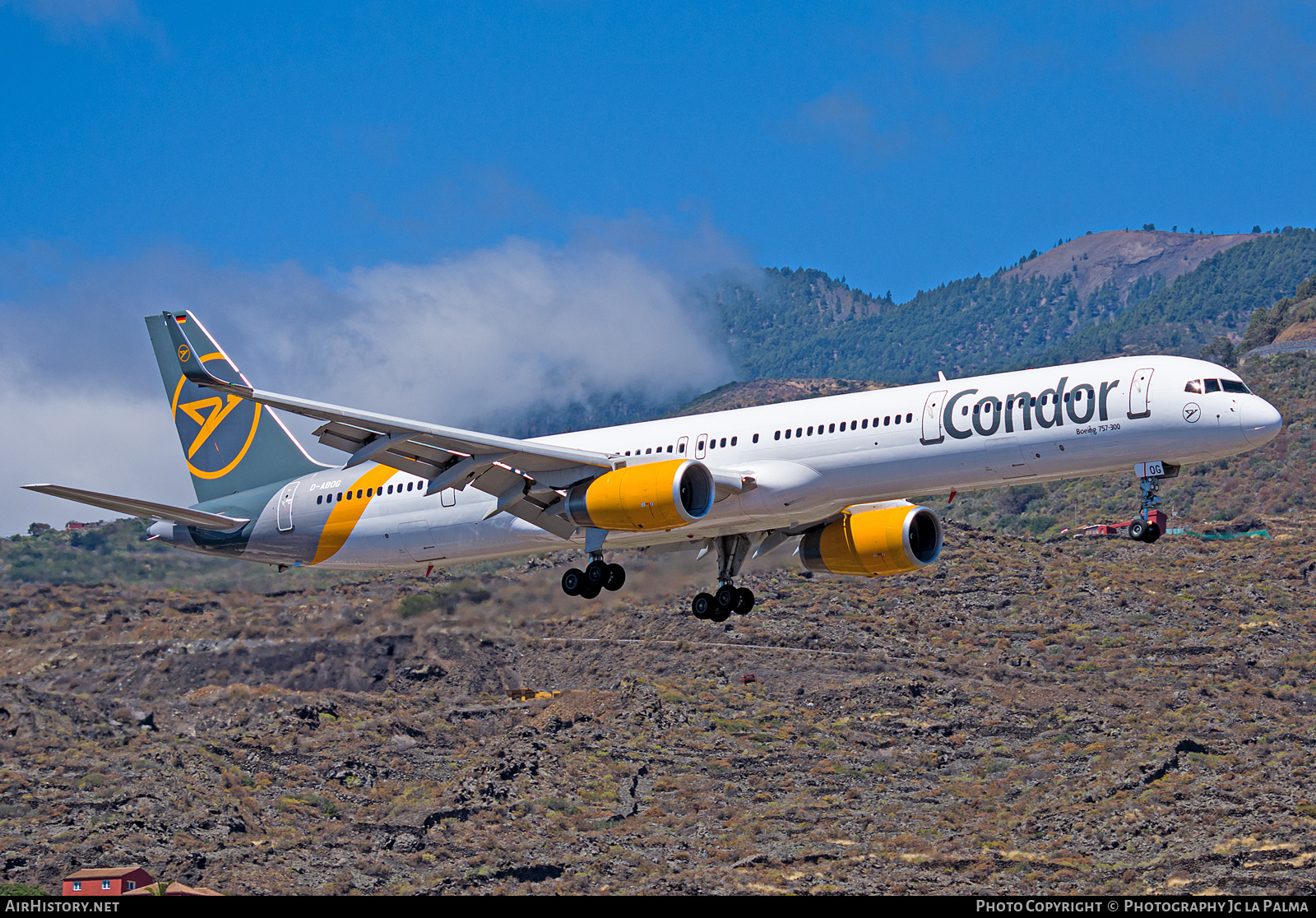 Aircraft Photo of D-ABOG | Boeing 757-330 | Condor Flugdienst | AirHistory.net #417004