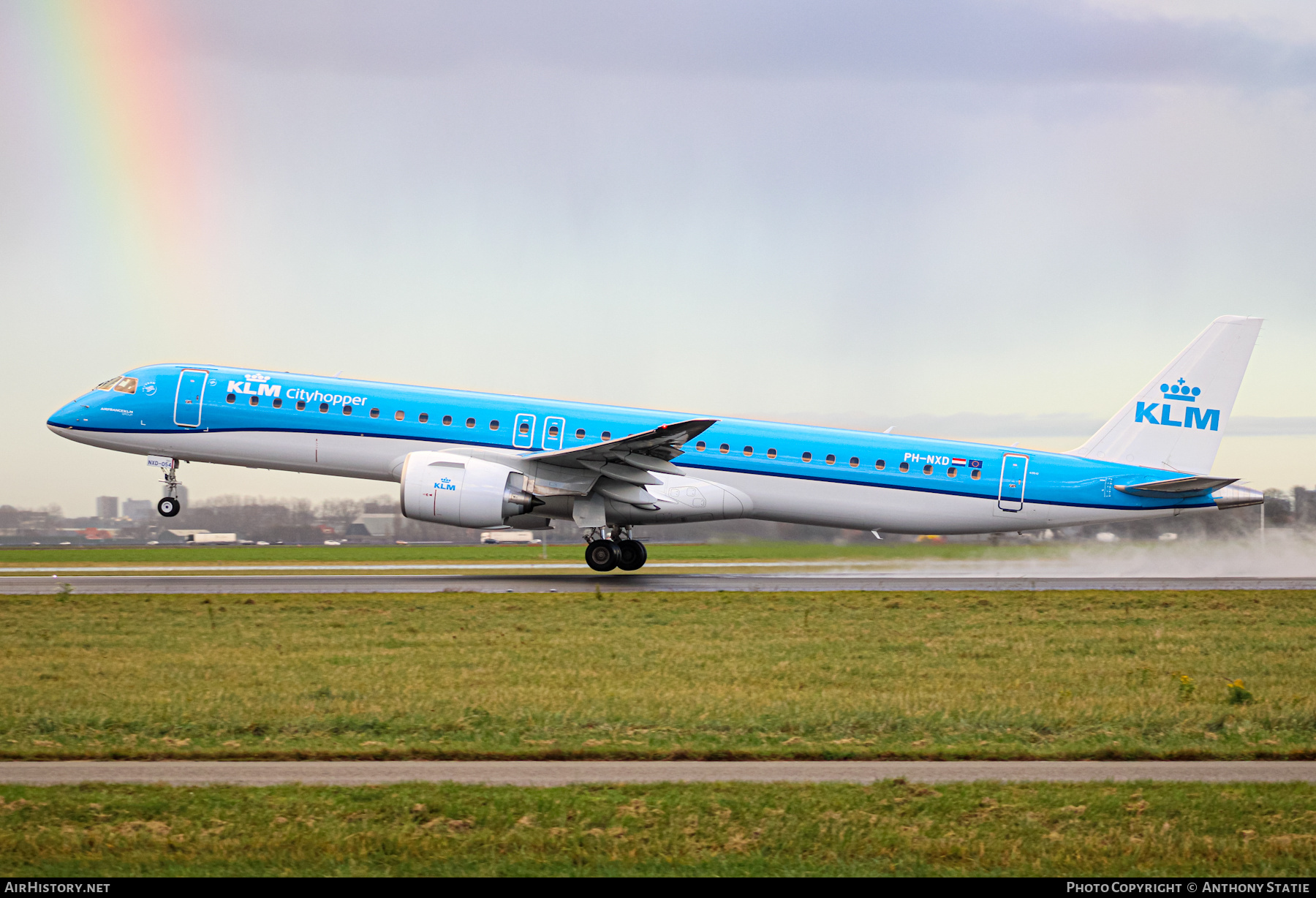 Aircraft Photo of PH-NXD | Embraer 195-E2 (ERJ-190-400) | KLM Cityhopper | AirHistory.net #417074