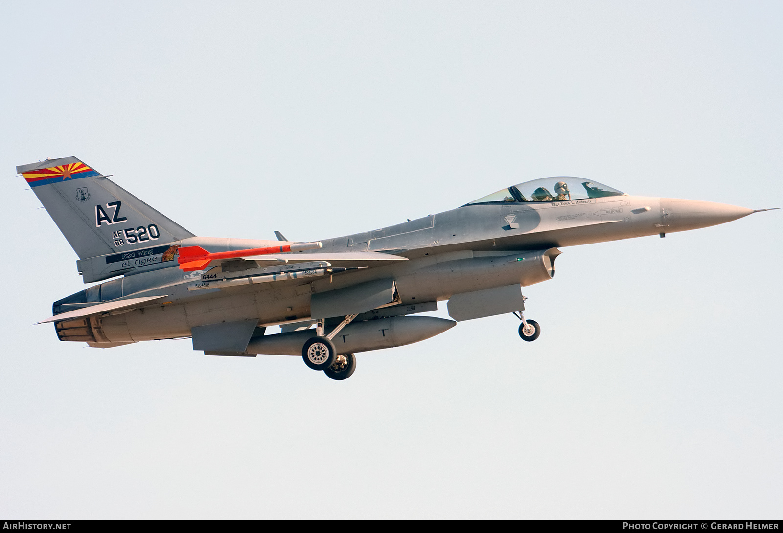 Aircraft Photo of 88-0520 / AF88-520 | General Dynamics F-16CM Fighting Falcon | USA - Air Force | AirHistory.net #417082