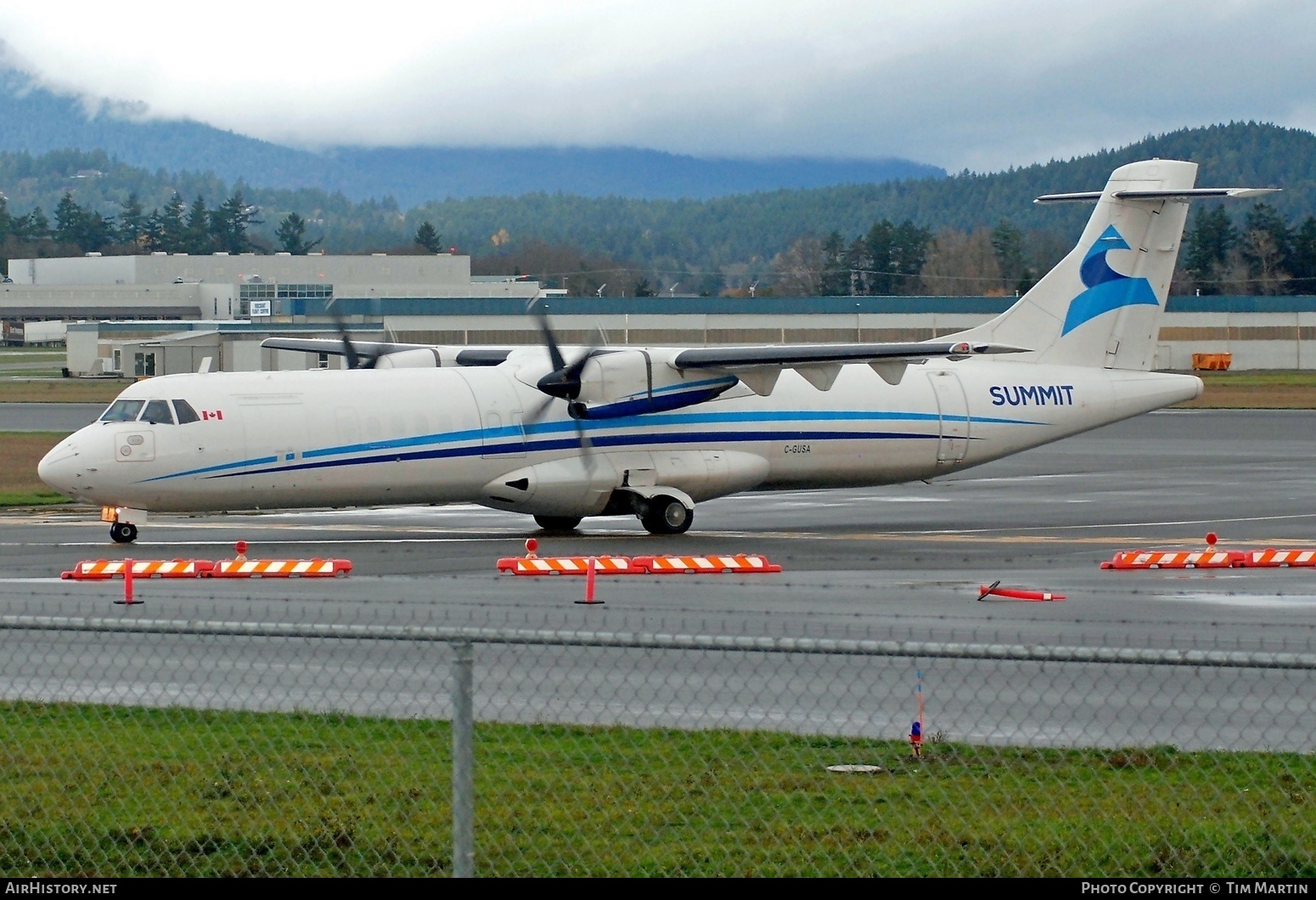 Aircraft Photo of C-GUSA | ATR ATR-72-202/F | Summit Air | AirHistory.net #417181
