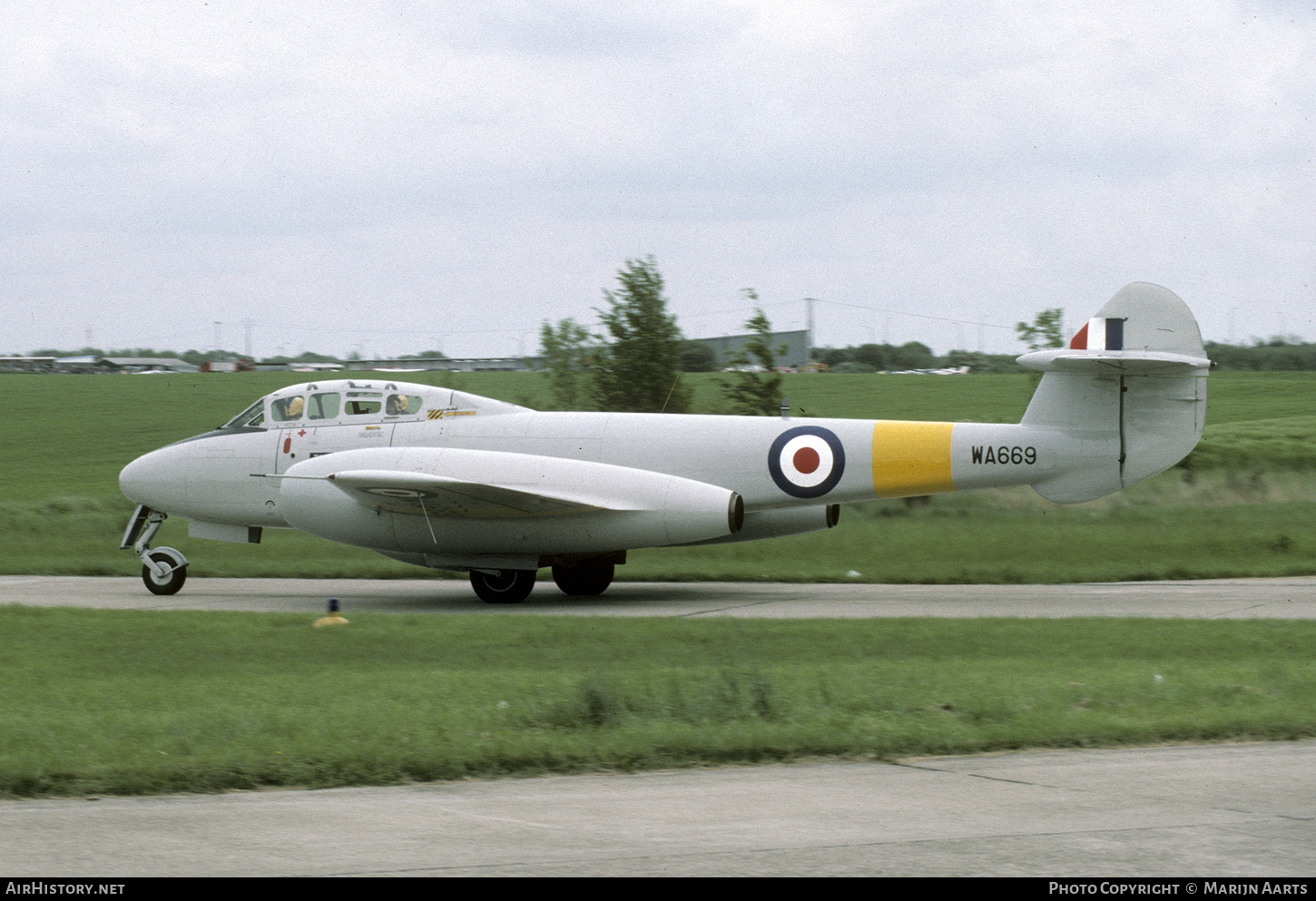 Aircraft Photo of WA669 | Gloster Meteor T7 | UK - Air Force | AirHistory.net #417231