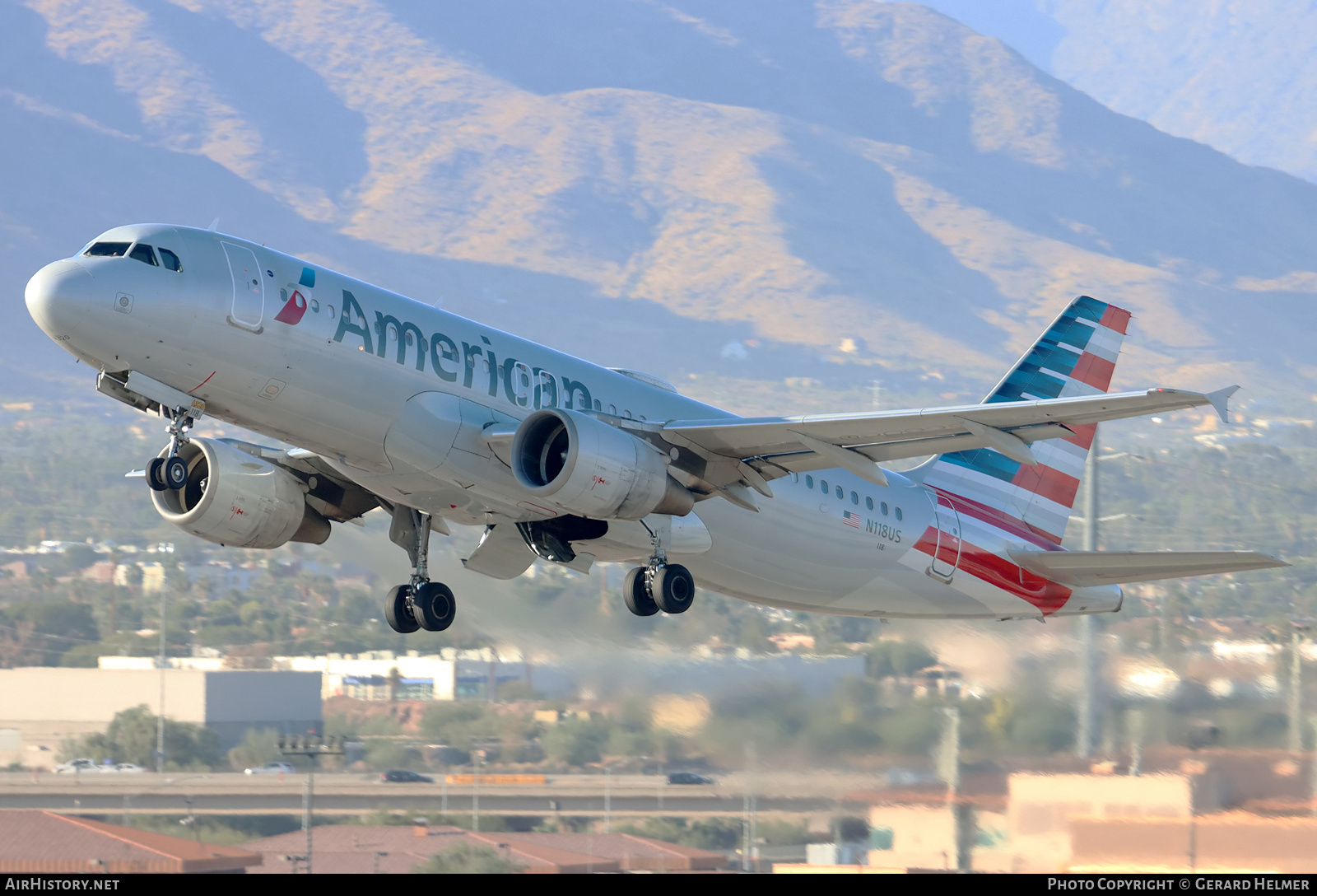 Aircraft Photo of N118US | Airbus A320-214 | American Airlines | AirHistory.net #417376