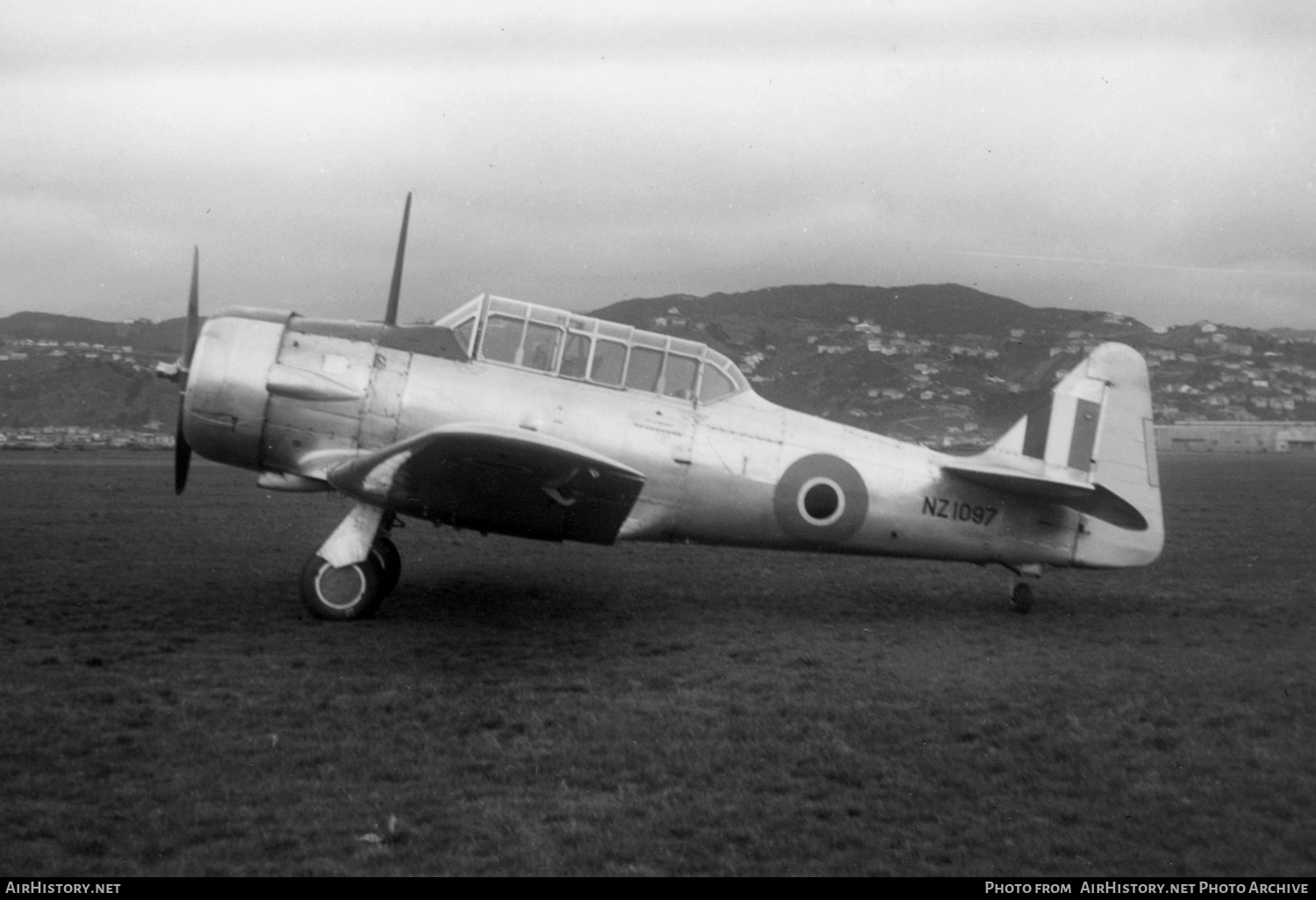 Aircraft Photo of NZ1096 | North American AT-6D Harvard III | New Zealand - Air Force | AirHistory.net #417547