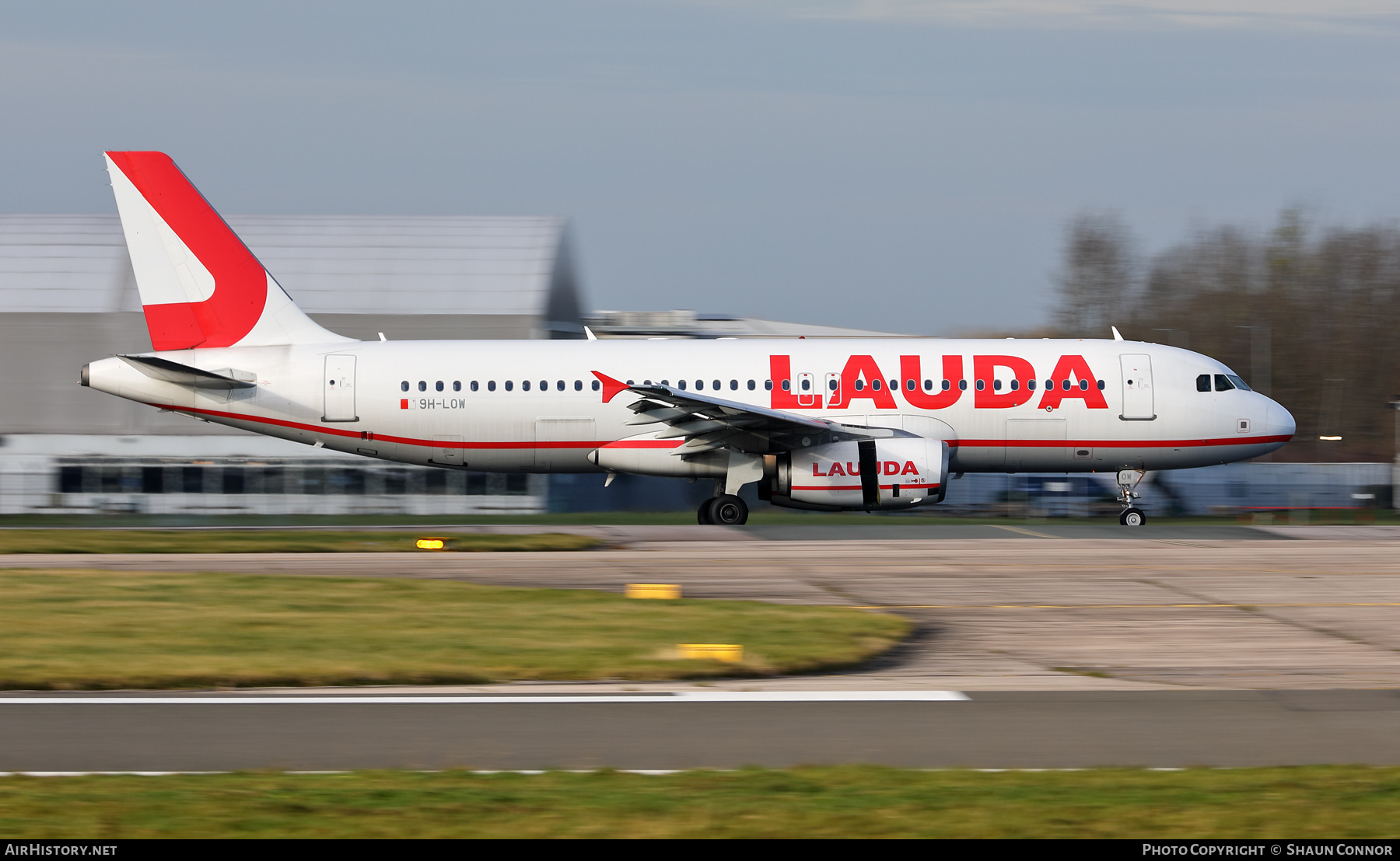 Aircraft Photo of 9H-LOW | Airbus A320-233 | Lauda | AirHistory.net #417698