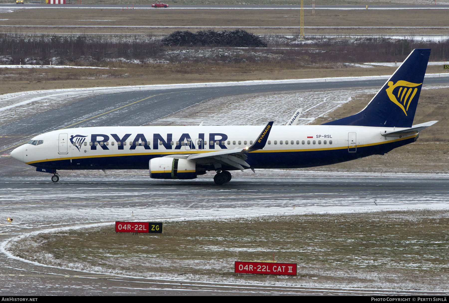 Aircraft Photo of SP-RSL | Boeing 737-800 | Ryanair | AirHistory.net #417742