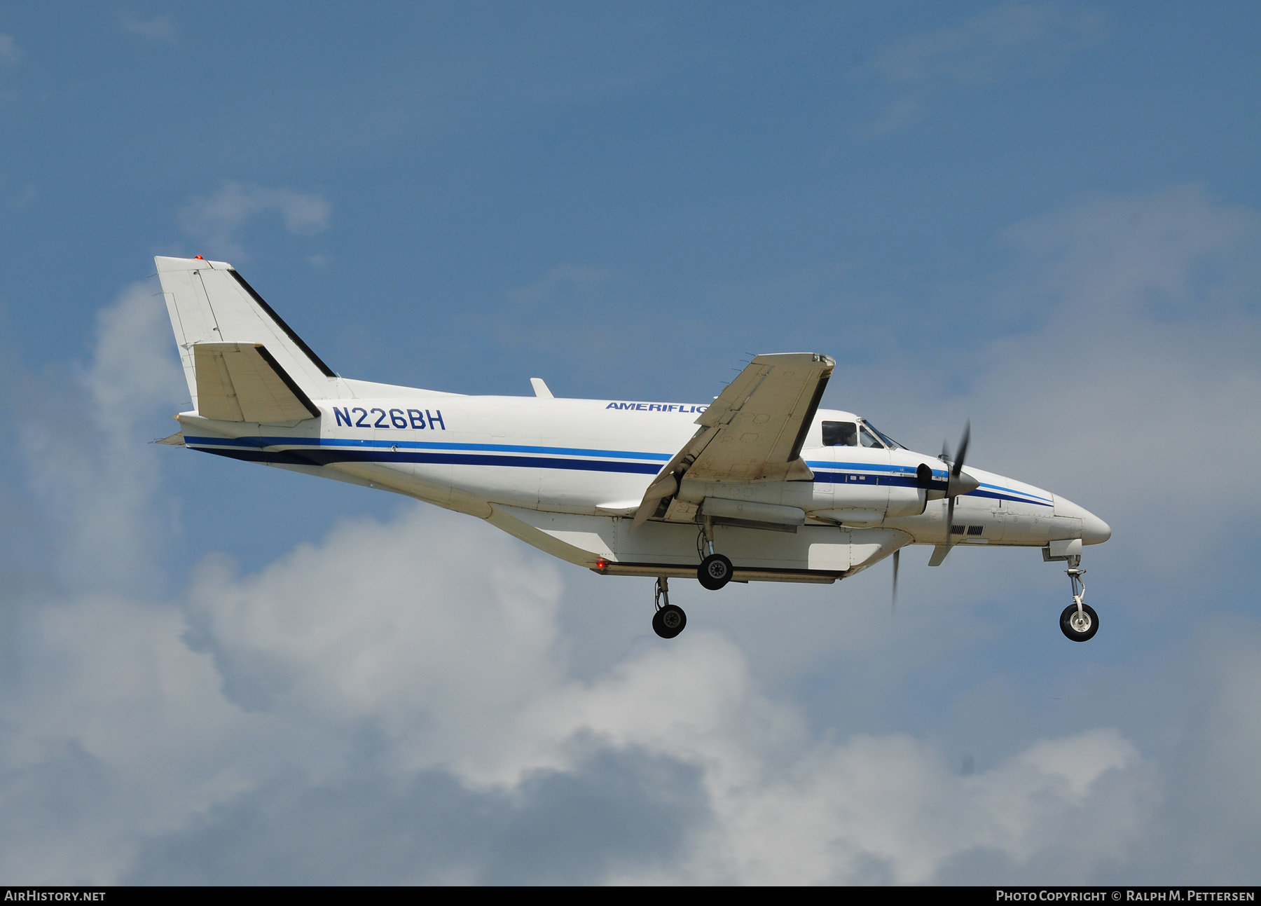 Aircraft Photo of N226BH | Beech C99 Airliner | Ameriflight | AirHistory.net #417743