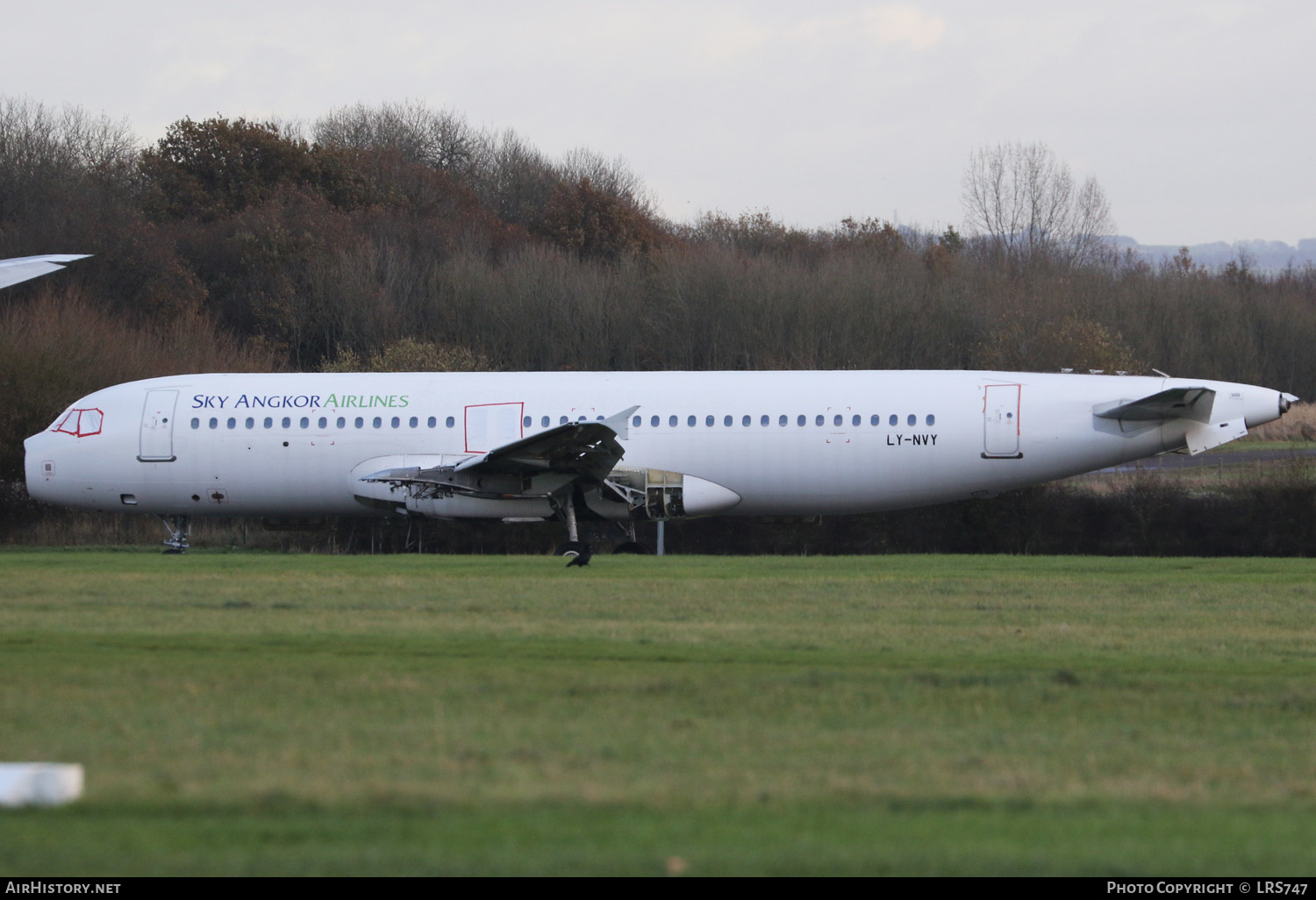 Aircraft Photo of LY-NVY | Airbus A320-232 | Sky Angkor Airlines | AirHistory.net #417799