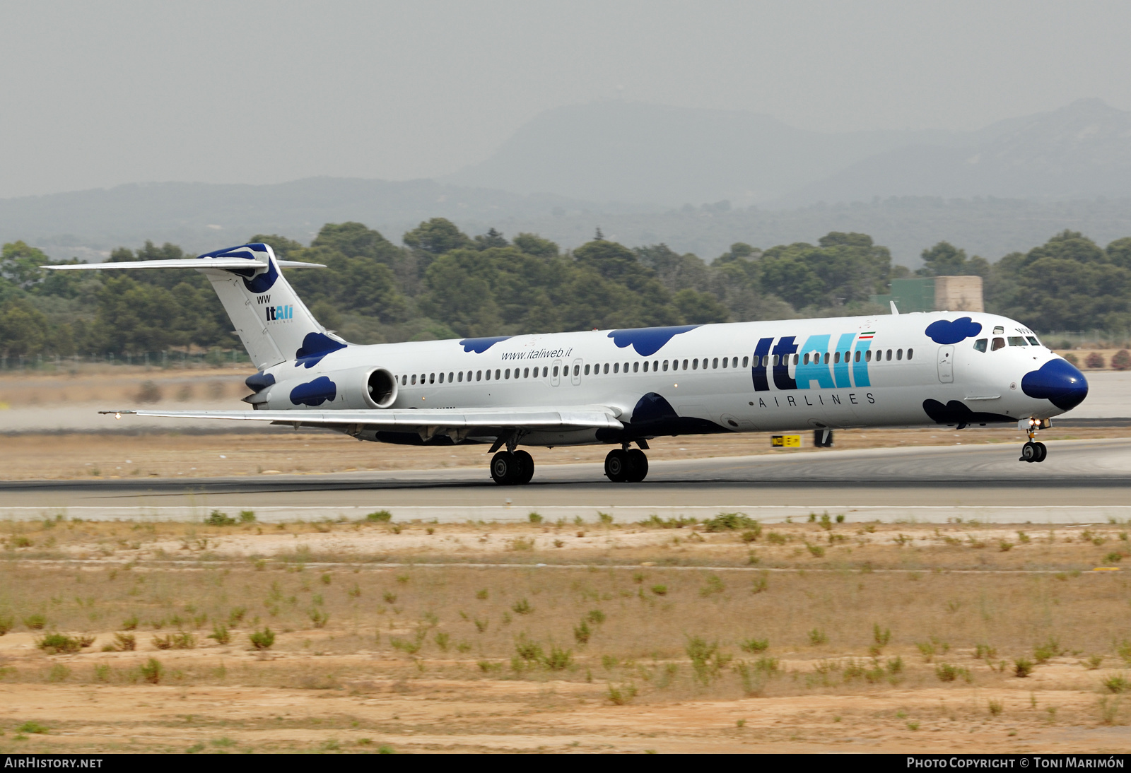 Aircraft Photo of I-DAWW | McDonnell Douglas MD-82 (DC-9-82) | ItAli Airlines | AirHistory.net #417884