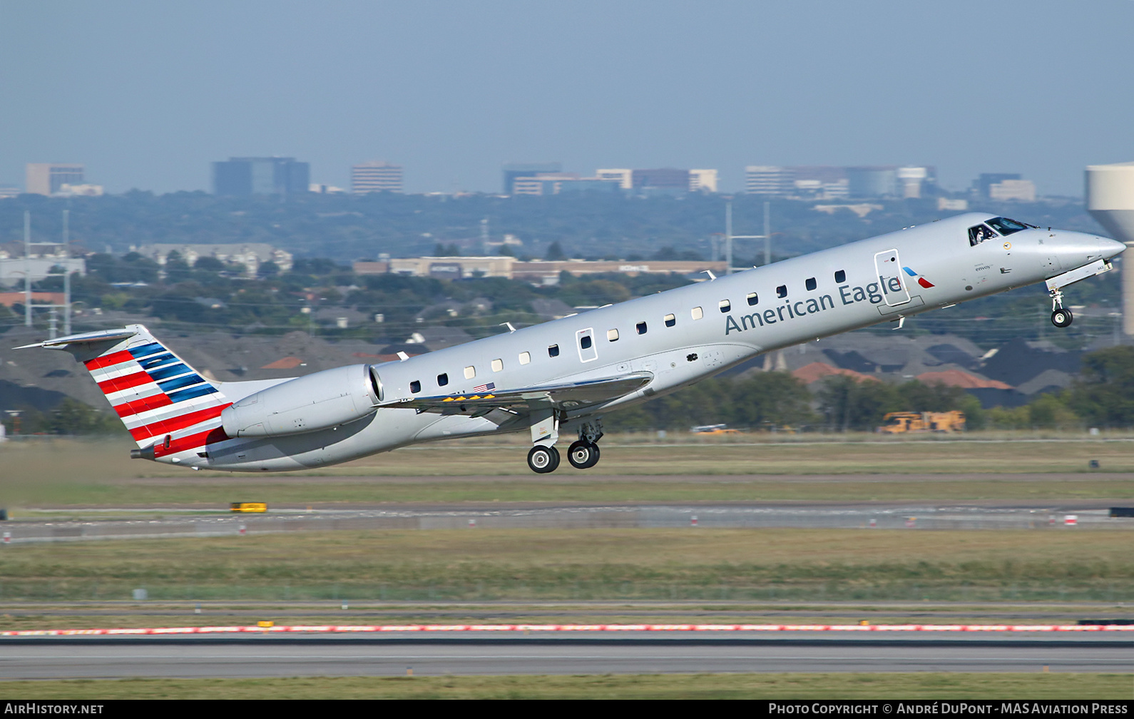 Aircraft Photo of N662EH | Embraer ERJ-145LR (EMB-145LR) | American Eagle | AirHistory.net #417915
