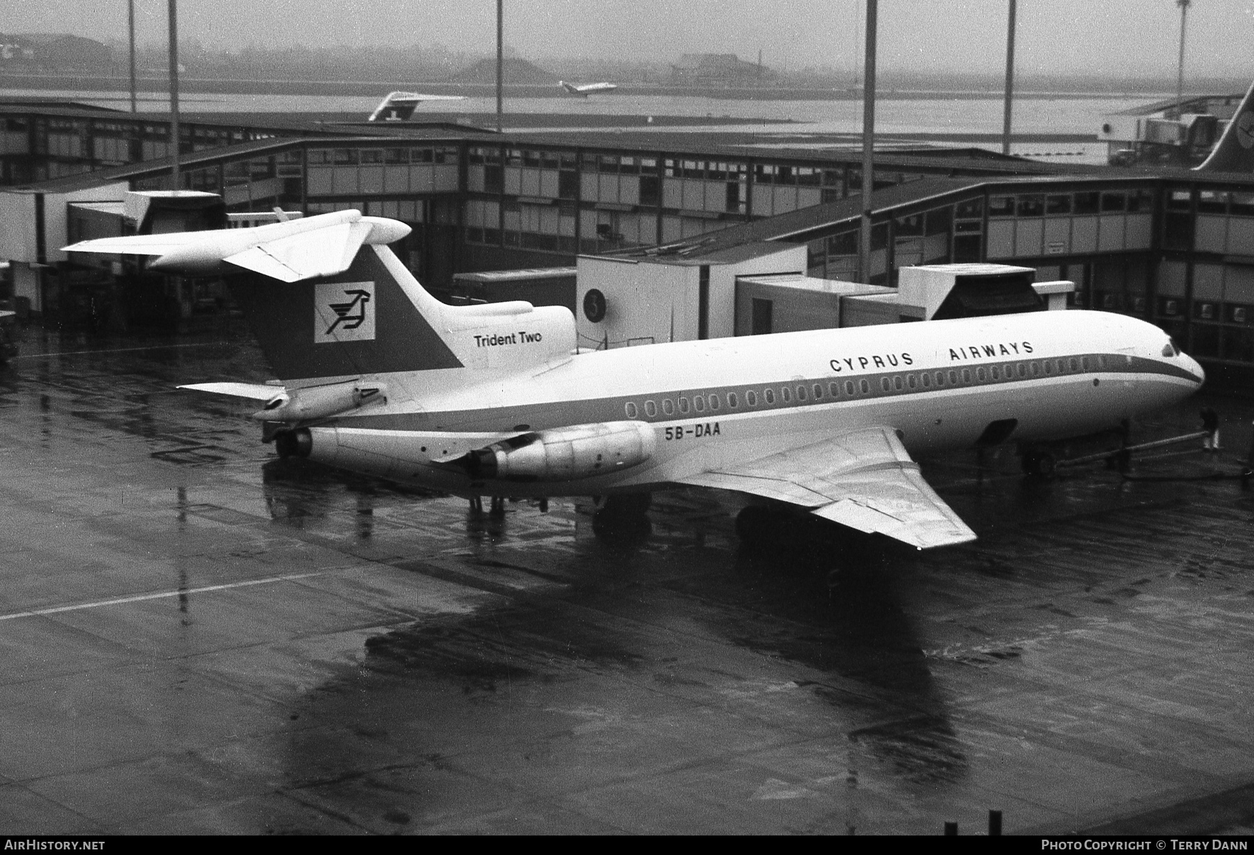 Aircraft Photo of 5B-DAA | Hawker Siddeley HS-121 Trident 2E | Cyprus Airways | AirHistory.net #418004